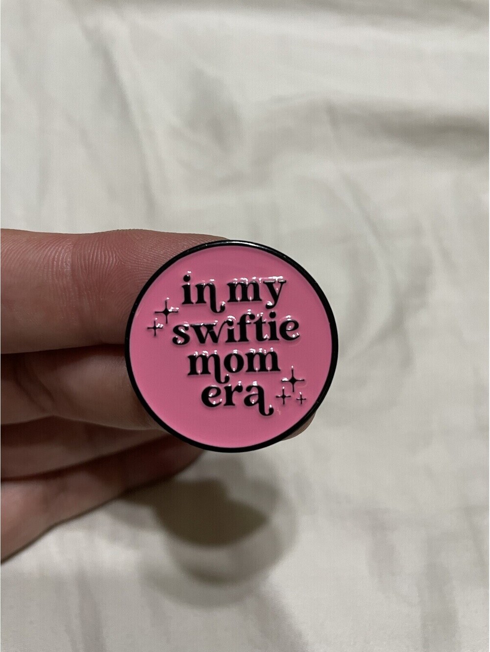 Taylor swift enamel pin brooch anime music